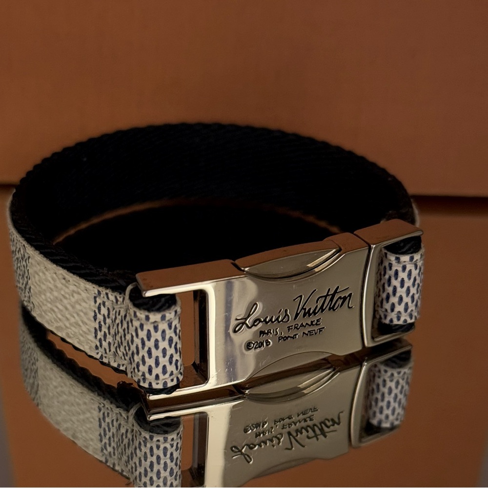 Louis Vuitton Azur Leather Bracelet unisex authentic preloved like new.